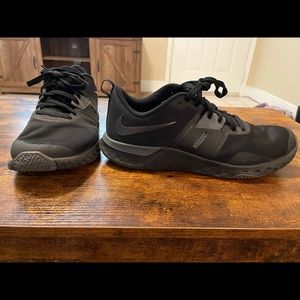 Nike renew black/grey